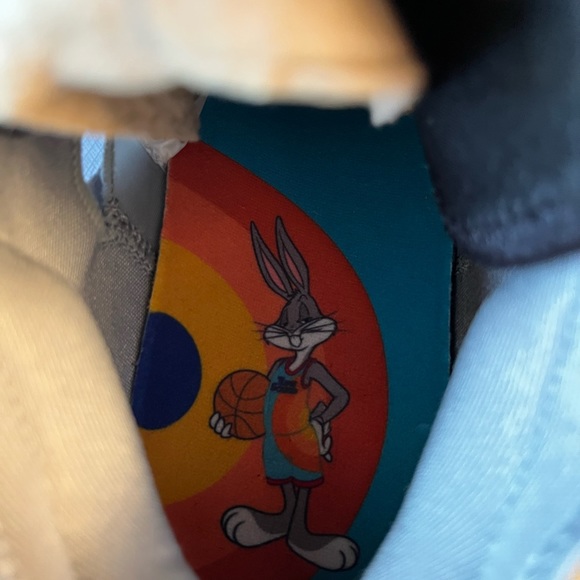 Nike LEBRON 18 LOW Bugs VS Marvin SPACE JAM Mens  CV7562-005 Sz 13 space jam - Picture 3 of 9